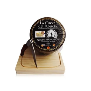Овечий сыр Манчего DOP 930гр. подарочный с доской и ножом